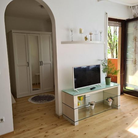 Wohnung Am Gruenen, Naehe Stadtzentrum Und Hauptbahnhof, Wlan Inklusive Furth Bagian luar foto