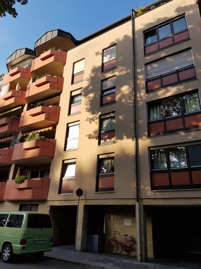 Wohnung Am Gruenen, Naehe Stadtzentrum Und Hauptbahnhof, Wlan Inklusive Furth Bagian luar foto