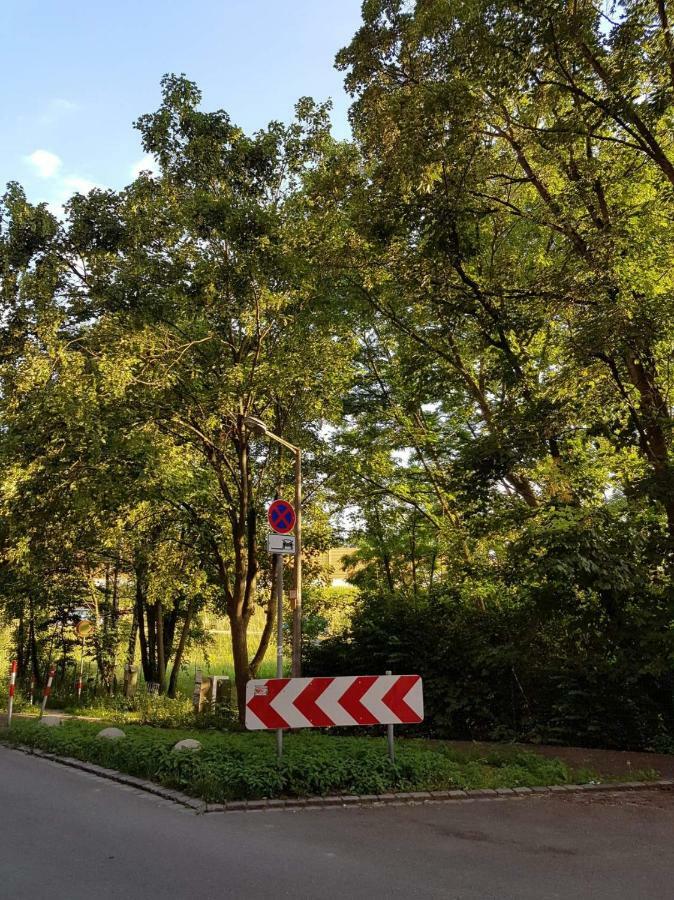 Wohnung Am Gruenen, Naehe Stadtzentrum Und Hauptbahnhof, Wlan Inklusive Furth Bagian luar foto